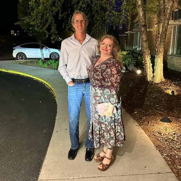 Meet your Posher, Julie - Picture 3 of 16